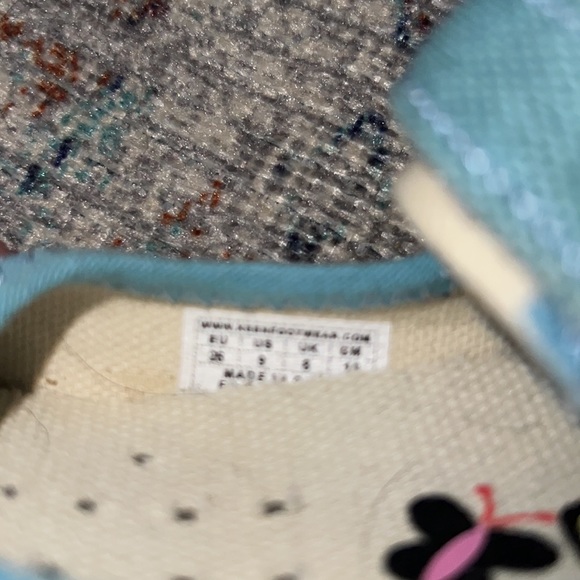 Keen MaryJanes - Picture 7 of 7